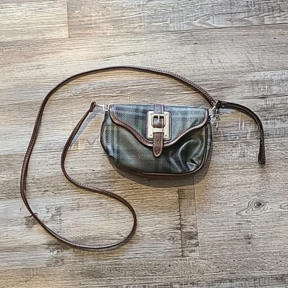 Chaps Green Plaid Purse or wristlet - Picture 1 of 6